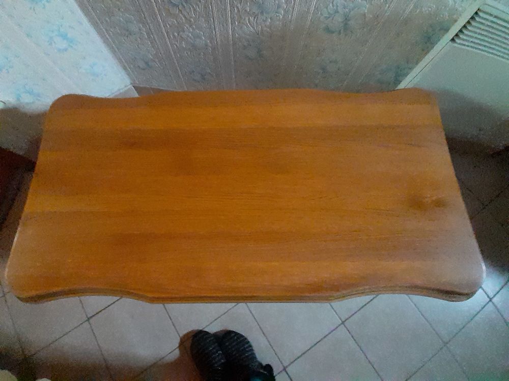 Table basse de salon bois . Meubles