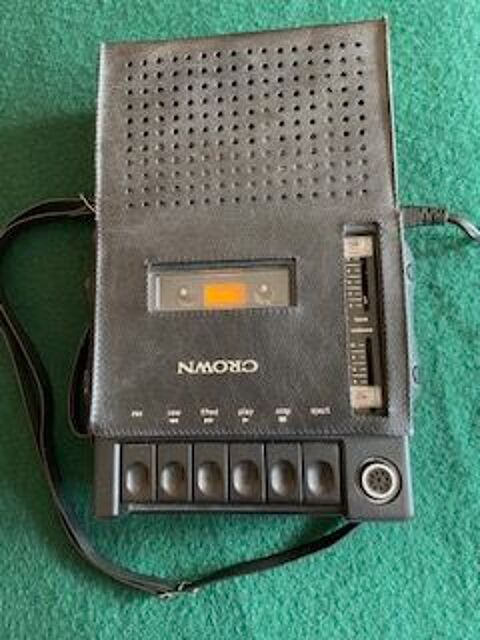 Magnetophone crown noir 40 Le Plessis-Pâté (91)