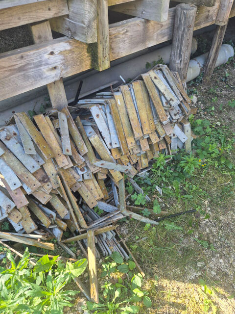 Pieds de bancs + dossier en acier galvanisé Pressins (38)