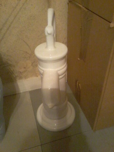 Fontaine avec  sceau en porcelaine blanche neufs Tourcoing (59)