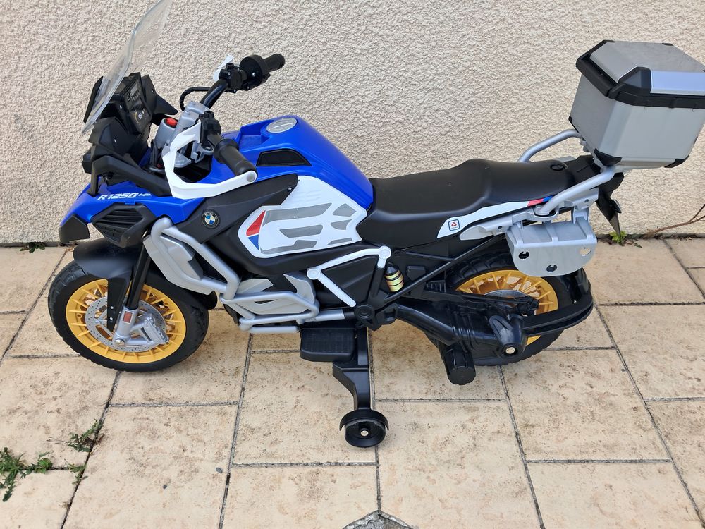 moto electrique bmw enfant 4 a 6 ans Jeux / jouets