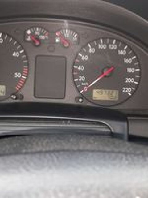 Passat Break 1.9 TDI - 110 Confort 1997 occasion 82000 Montauban