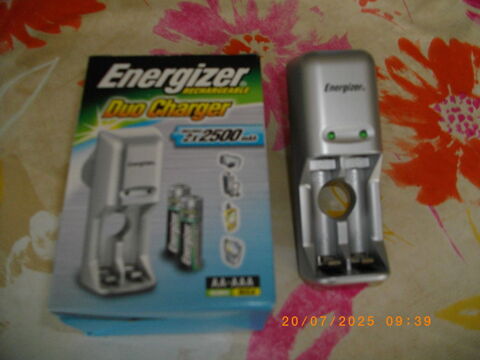 Chargeur de piles 10 Perros-Guirec (22)