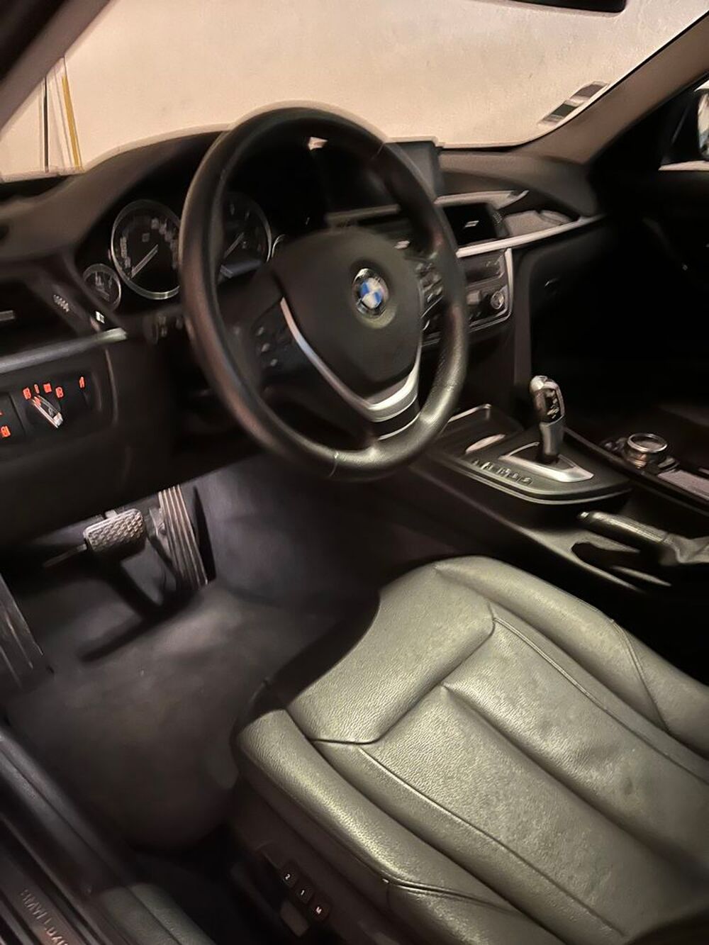 S&eacute;rie 3 320d xDrive 184 ch Luxury 2014 occasion 03200 Vichy
