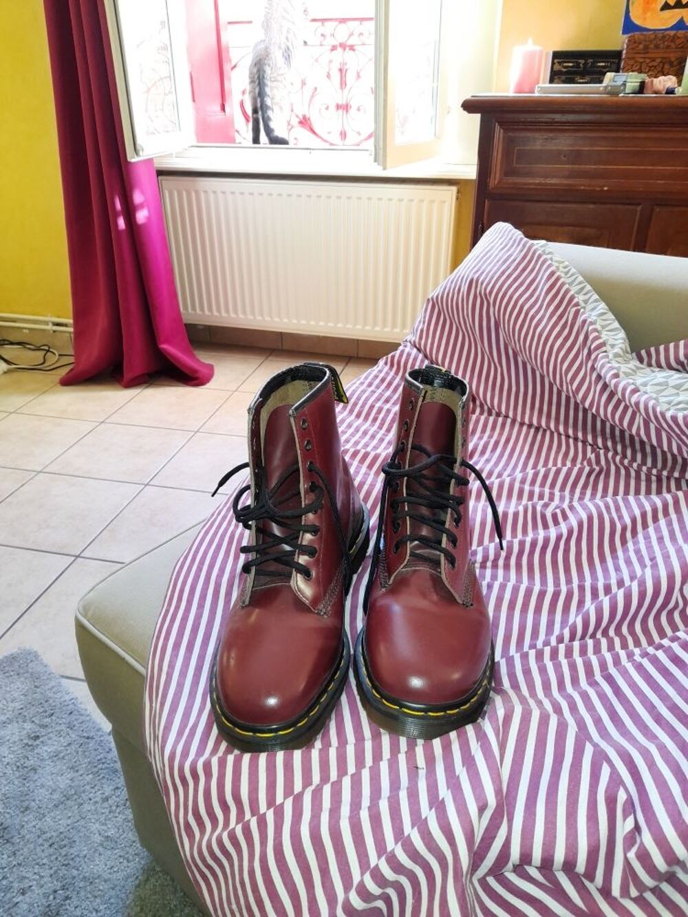 Achetez doc martens bordeaux occasion annonce vente Saint