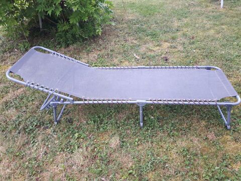 Lit de camp ou transat 25 Montigny-Lencoup (77)