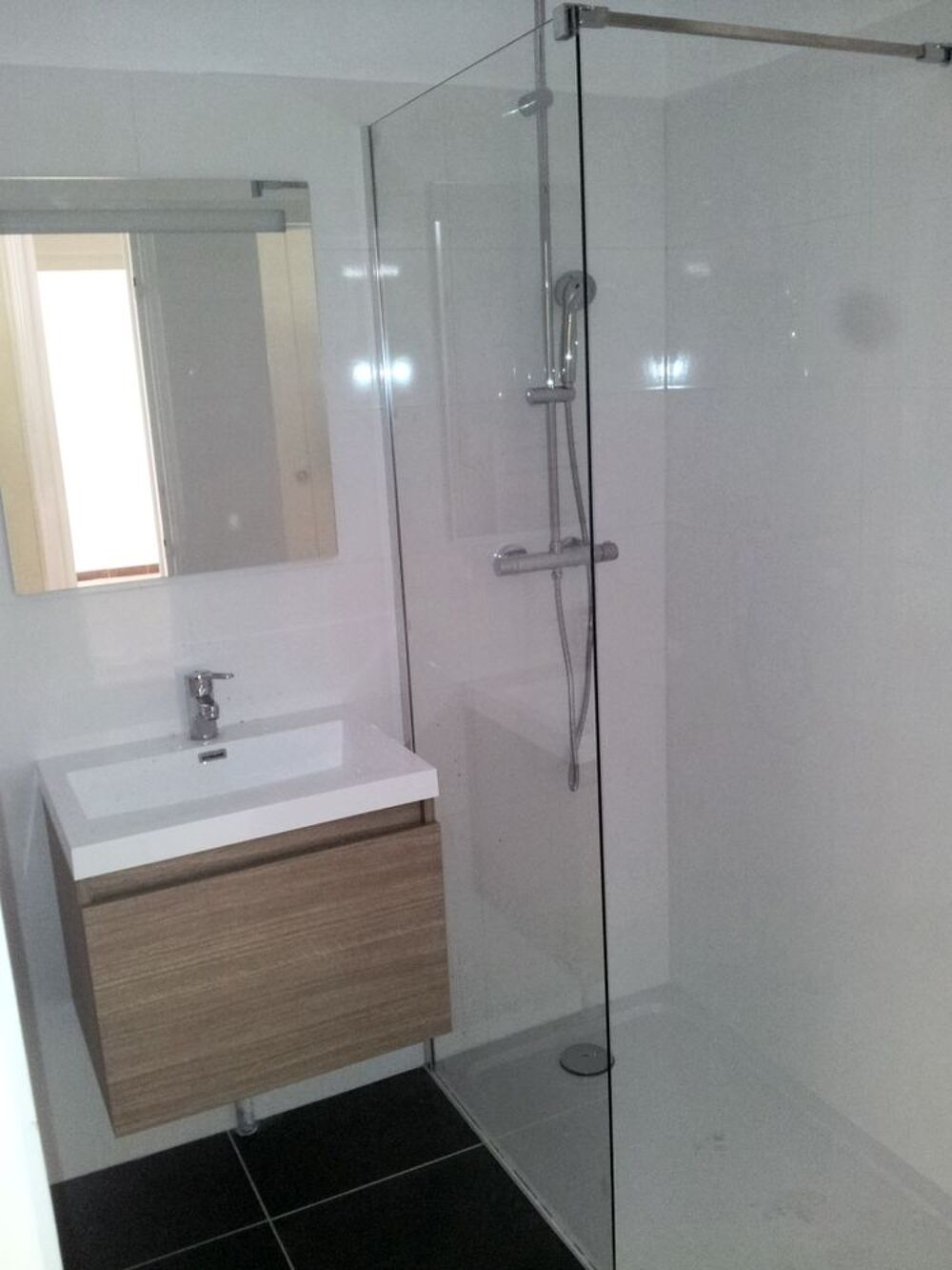 Location Appartement EYBENS T1  en rez de jardin avec jardin clo Eybens