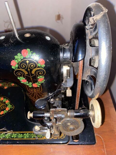 Machine à Coudre vintage 120 Chalon-sur-Saône (71)