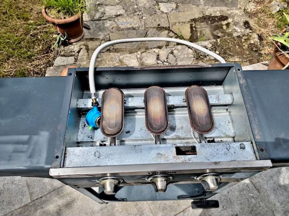 Plancha gaz 3 feux sur roulette Electroménager
