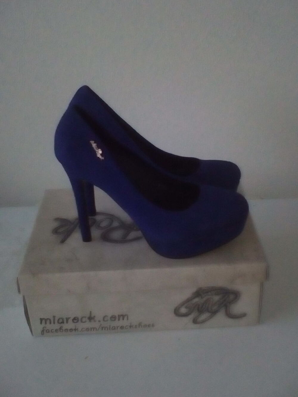 Saisissez le titre de votre objet. Chaussures