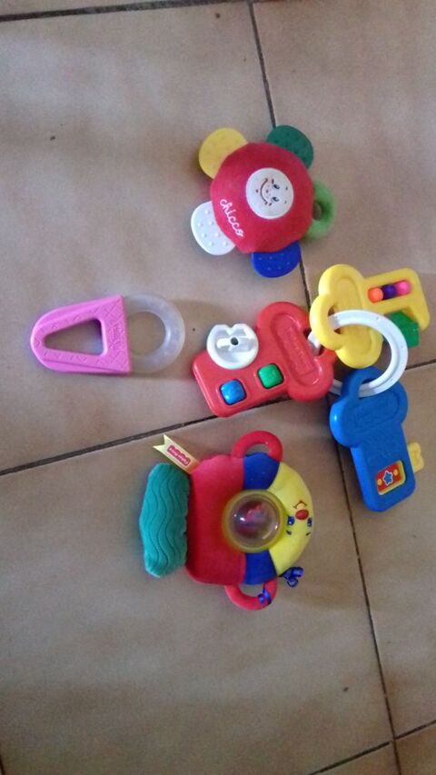 Lot de jeux pour b�b� 1er �ge
10 Sept�mes-les-Vallons (13)