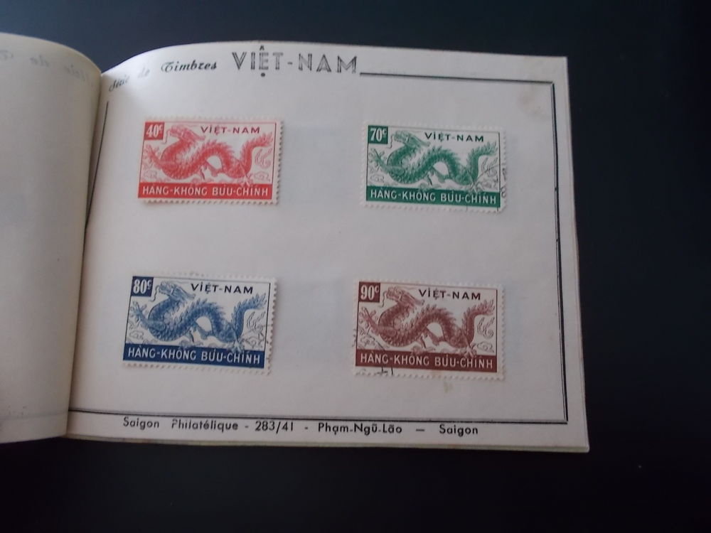 Fascicule de TIMBRES DU VIETNAM des ANN&Eacute;ES 50 