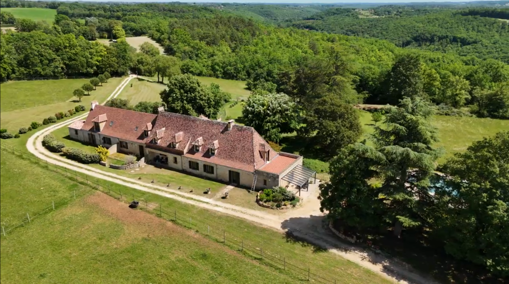 à vendre  Propriété/château Saint-Avit-Sénieur (24440)