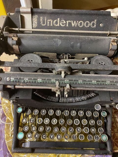 Machine � �crire ancienne Underwoof 1930 Villejuif (94)