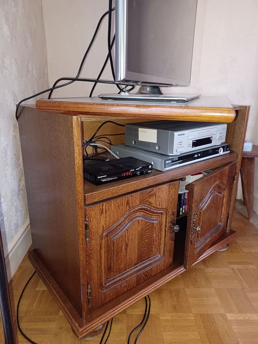 Meuble rangement ou support t&eacute;l&eacute; Ch&ecirc;ne massif Meubles