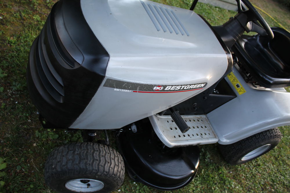 Tondeuse autoport&eacute;e tracteur moteur B&amp;S Jardin