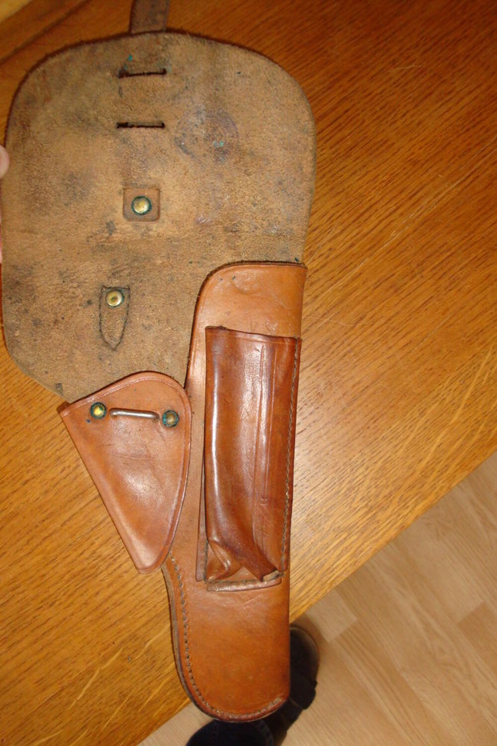 Ancien &eacute;tui en cuir Model GT M2 1948 