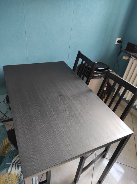 Table de cuisine avec chaises 100 Marange-Silvange (57)