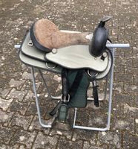   Selle western synthétique 