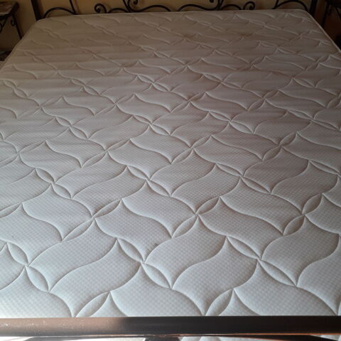 Ensemble sommier et matelas 200 Sept�mes-les-Vallons (13)