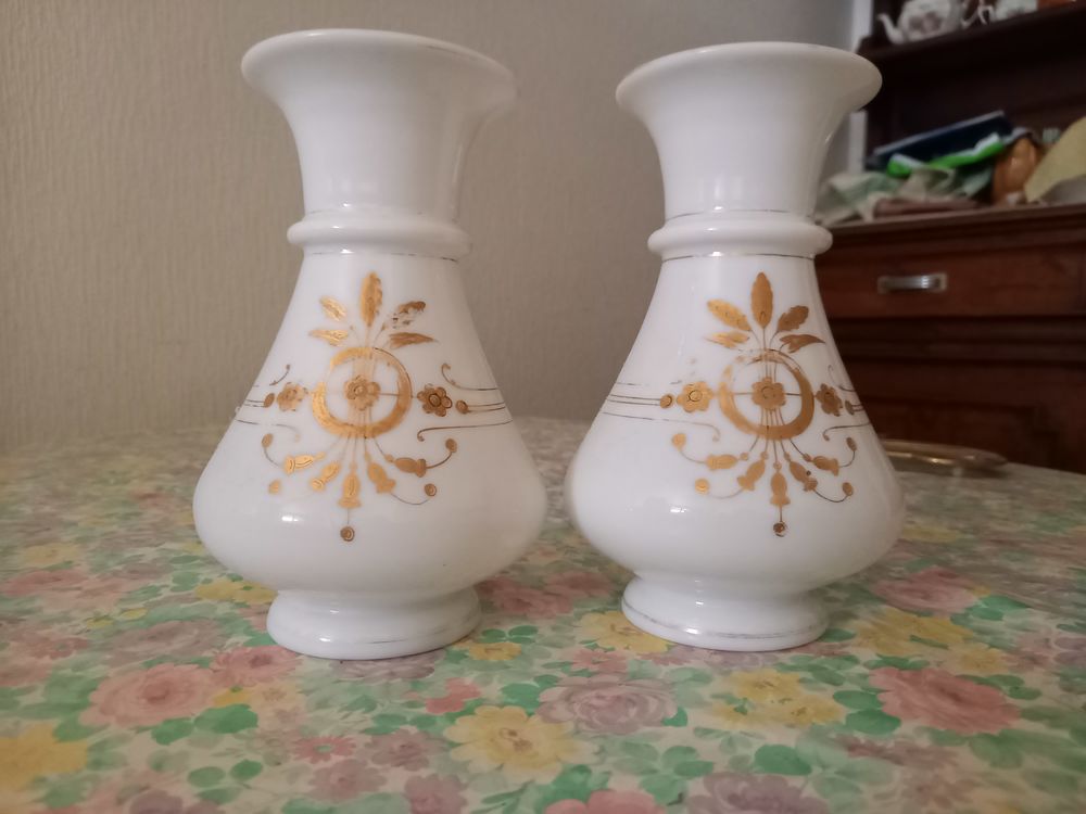 PAIRES VASES EN OPALINES NAPOLEON III Décoration