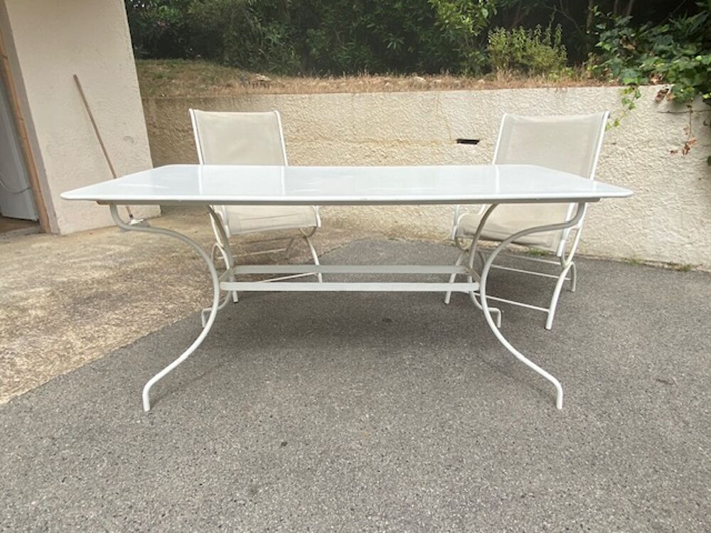 Table de jardin avec fauteuils Meubles