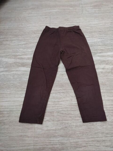 F 9 E (10) - 5 ans - Leggings marron  3 Suisse  1 Paris 13 (75)