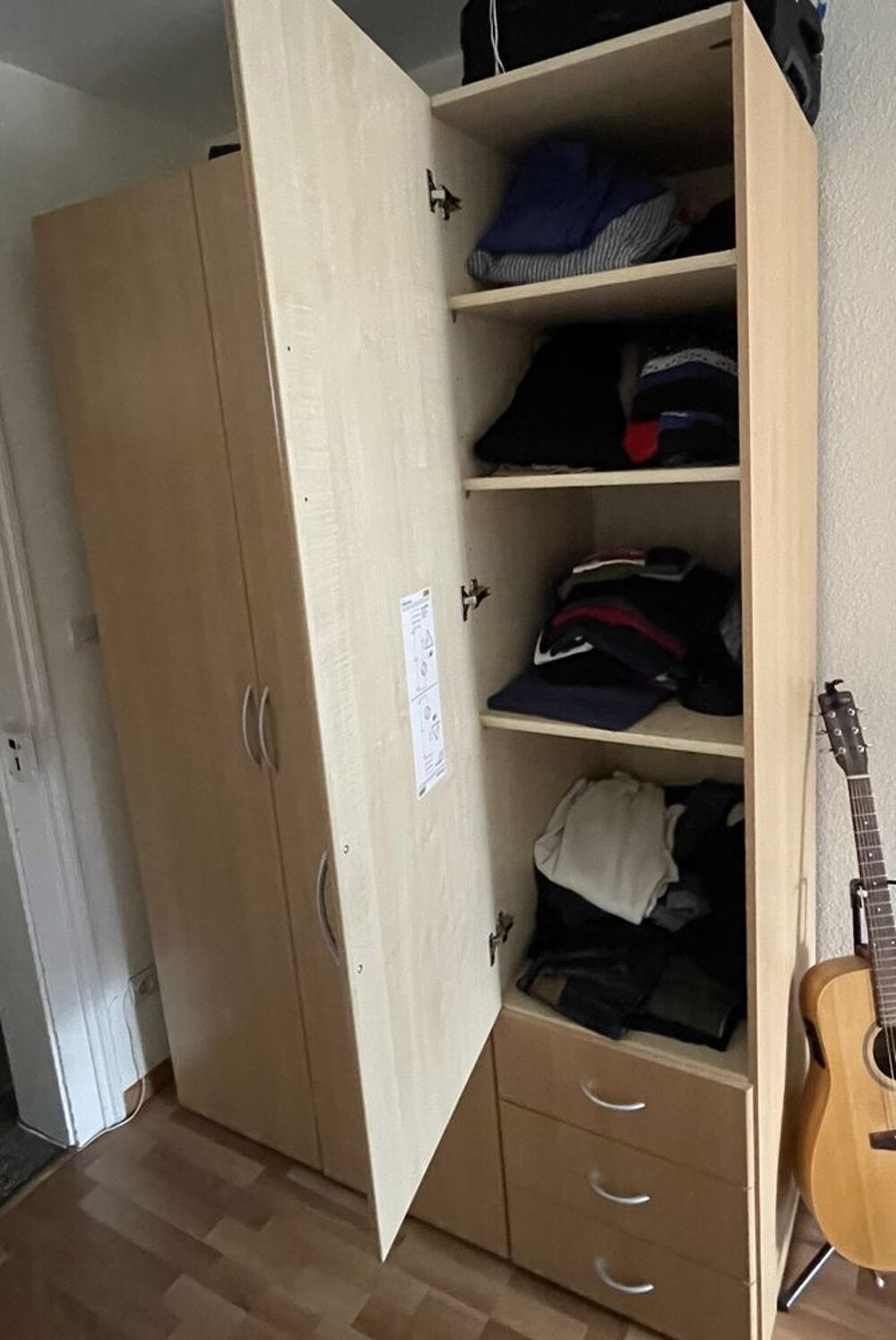 d'une penderie et armoire avec miroir Meubles