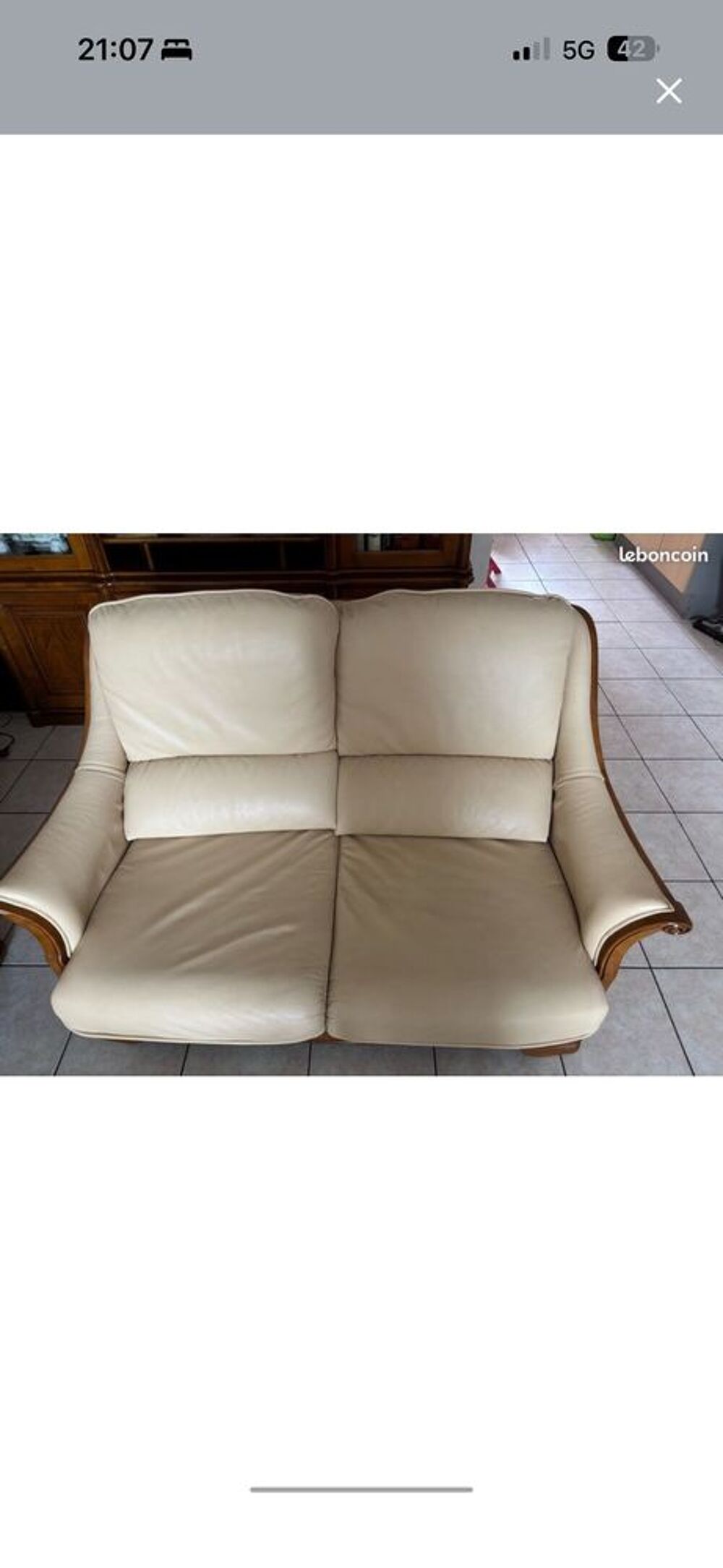 ensemble de canap&eacute; beige en cuir Meubles