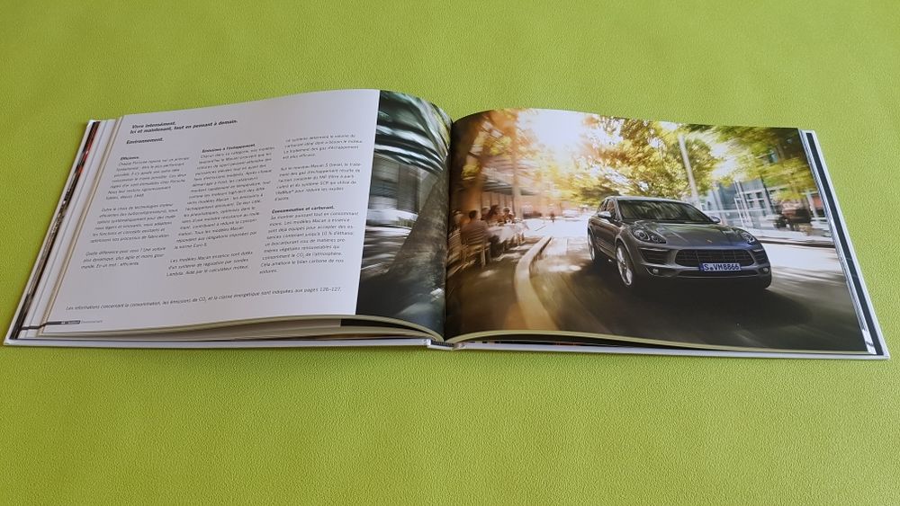 PORSCHE CATALOGUE * MACAN 