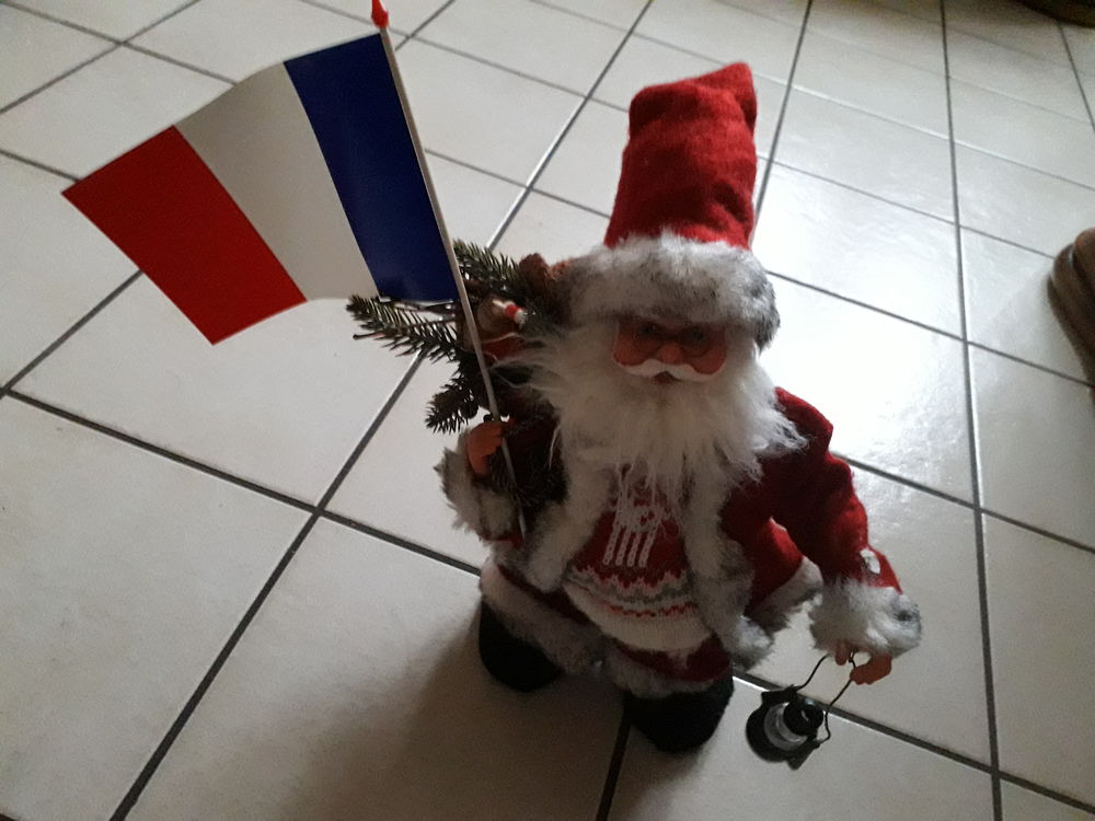 P&eacute;re Noel qasi - neuf . Décoration