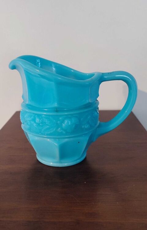 Pichet , crémier en opaline vintage 15 Clermont (60)