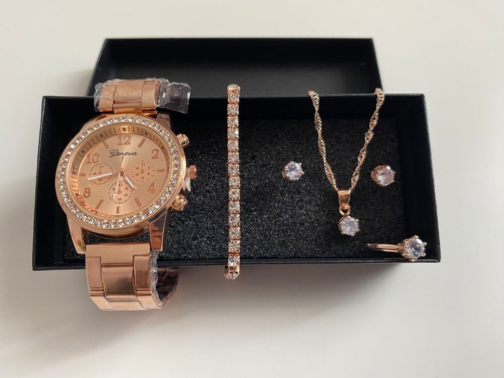 ?ensemble montre? Bijoux et montres