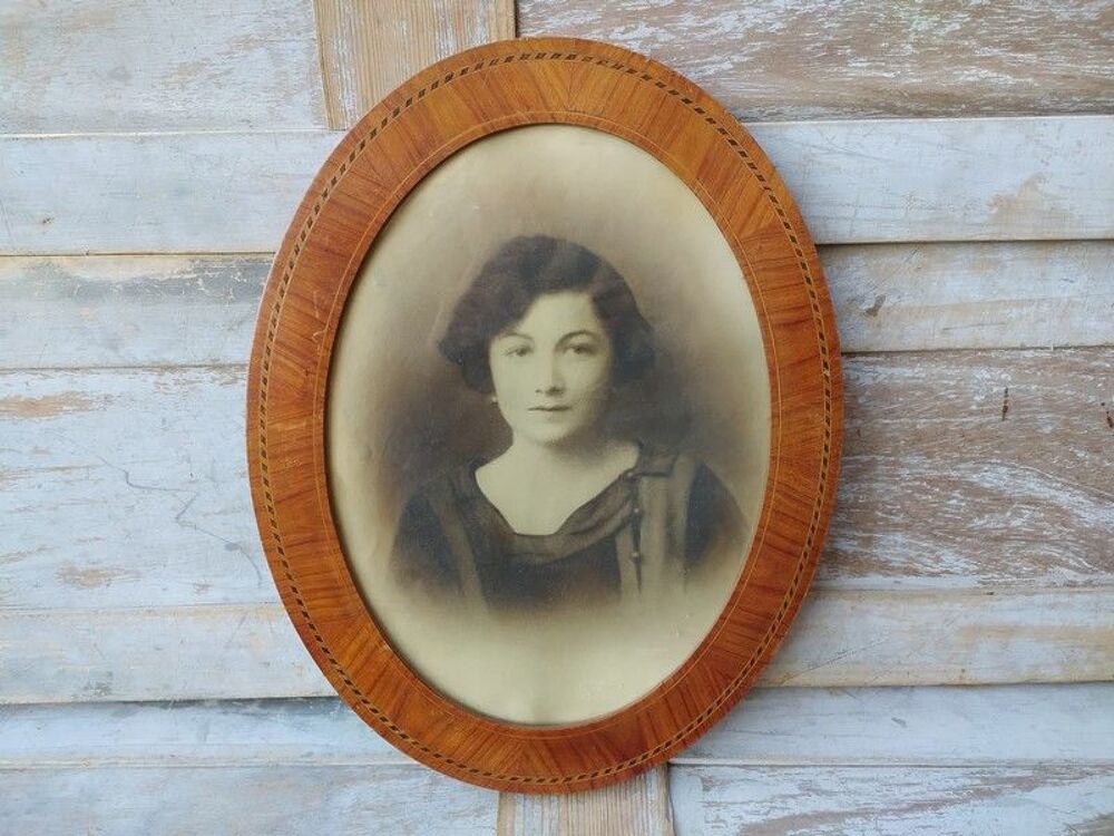 Portrait Femme Cadre Photo Marqueterie Bois Art D&eacute;co
Décoration