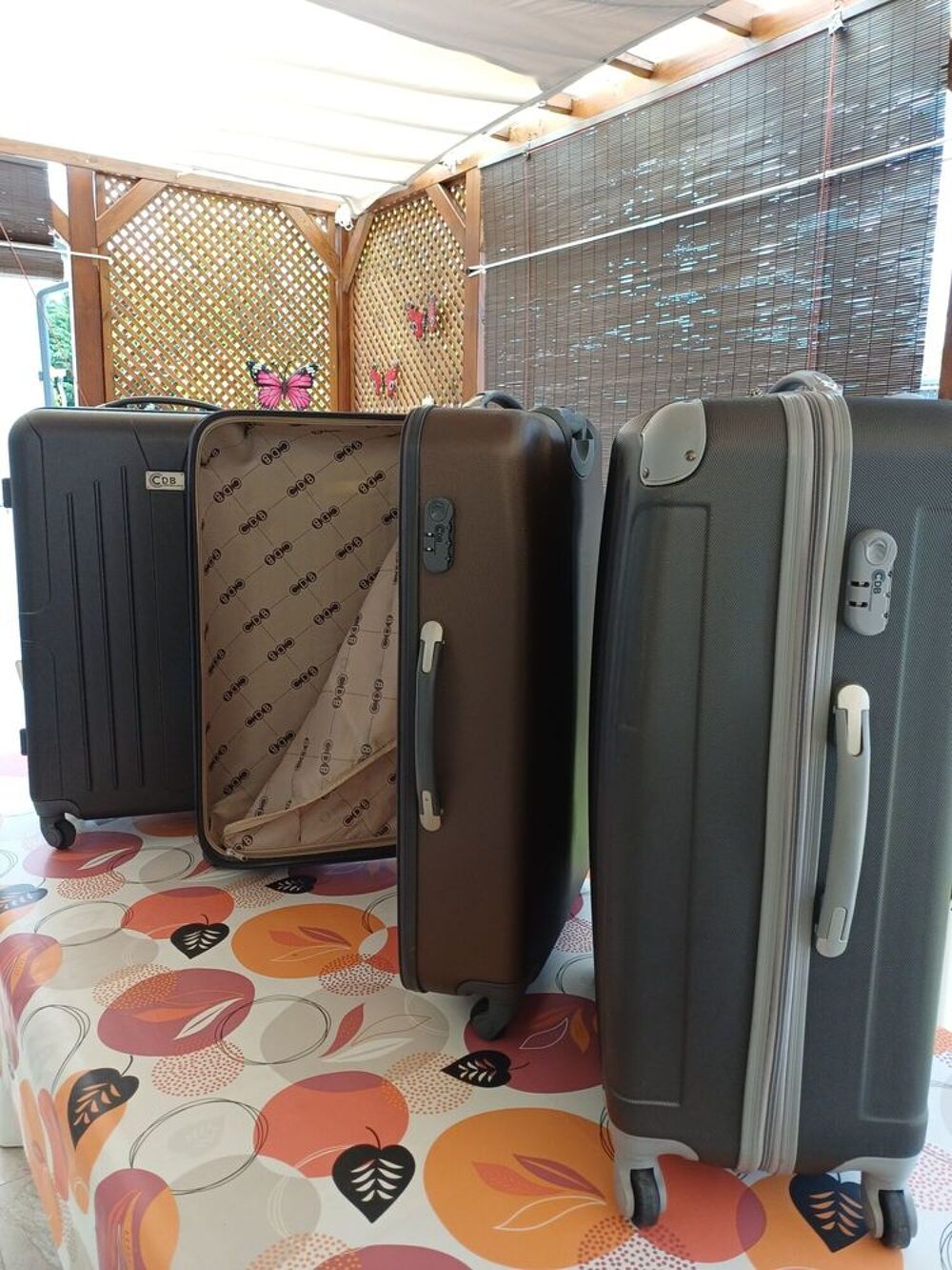 Lot de 3 valises grand mod&egrave;le Maroquinerie