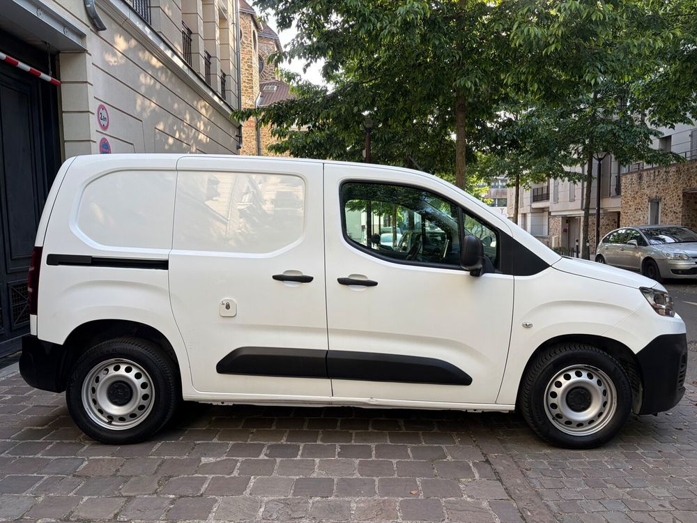 Berlingo BERLINGO VAN M 650 BLUEHDI 100 S&S BVM5 CLUB 2020 occasion 92370 Chaville