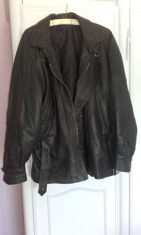 Veste en cuir pour homme pas d'�tiquette pour la taille 40 Saint-Marcel (71)