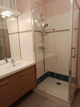  Appartement à louer 3 pièces 63 m²