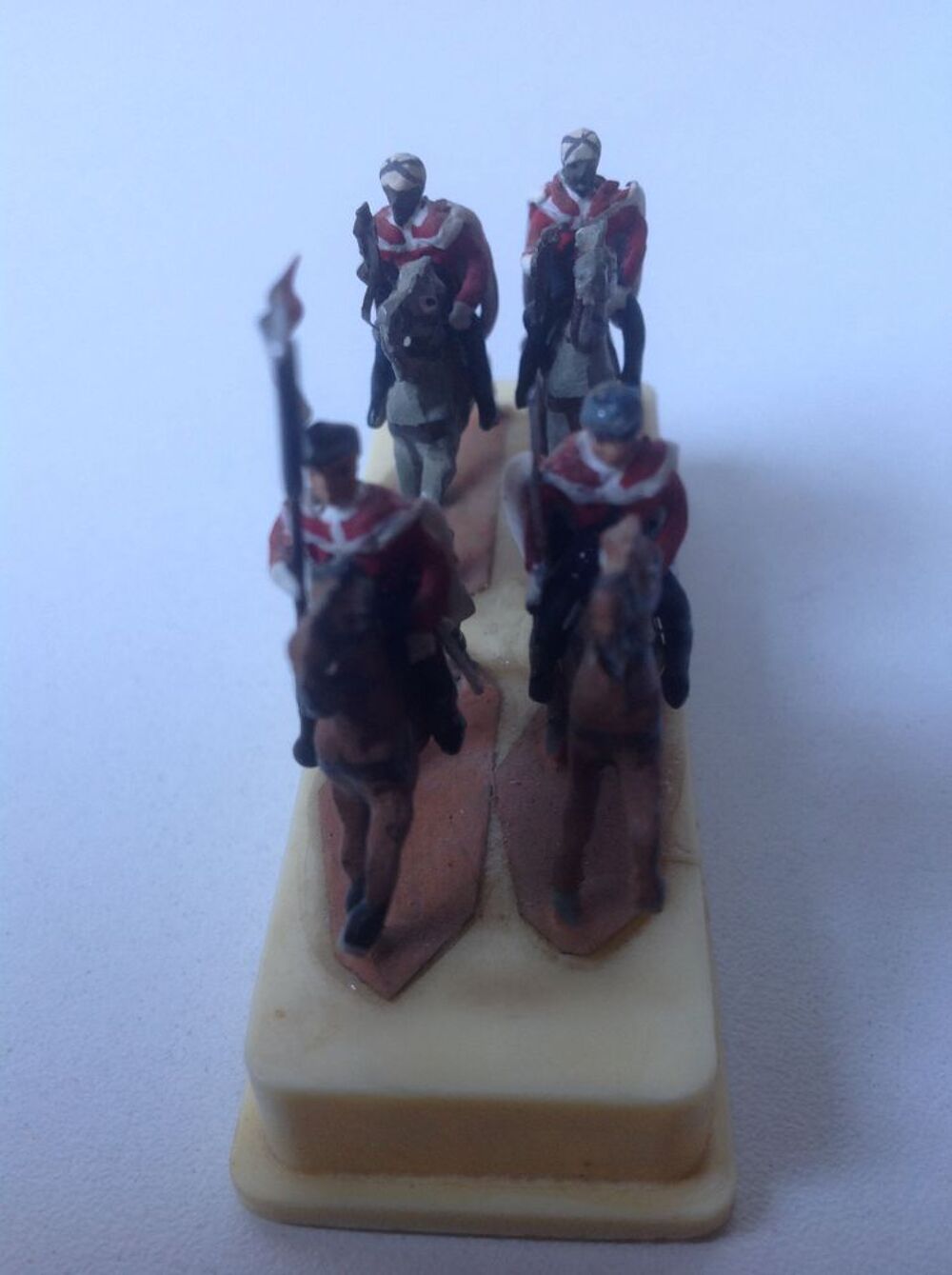 SOLDATS DE PLOMB MINIATURES LES SPAHIS Envoi Possible
