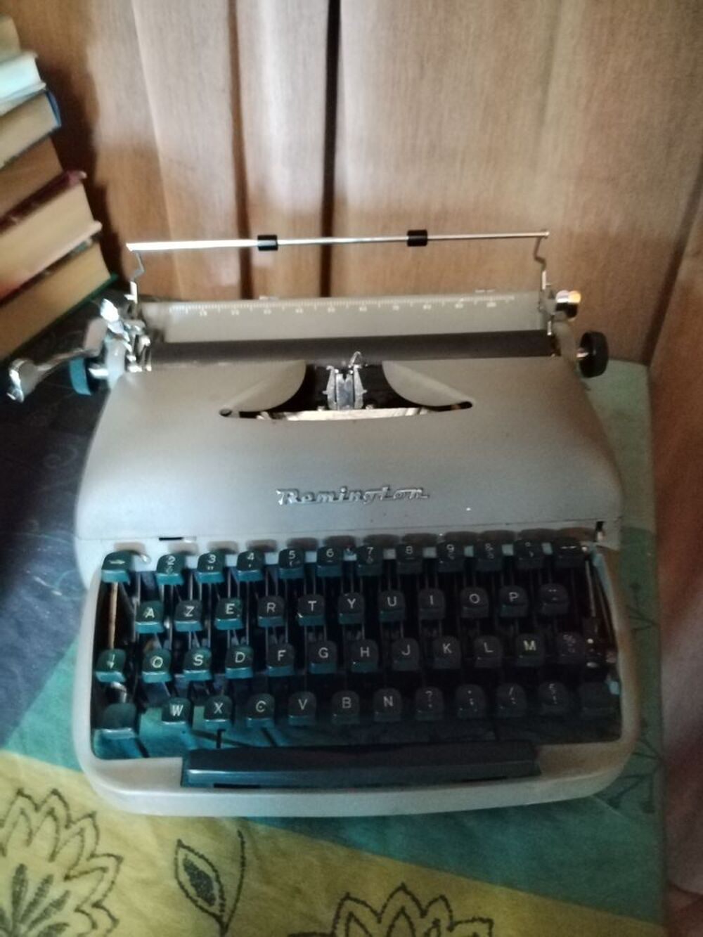 Machine &agrave; &eacute;crire portable ancienne REMINGTON 