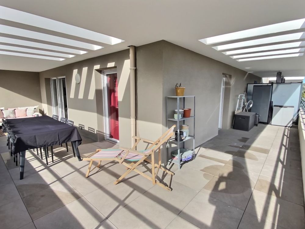 Vente Appartement Coup de coeur-T2 récent avec exceptionnelle terrasse de 40m² Gardanne