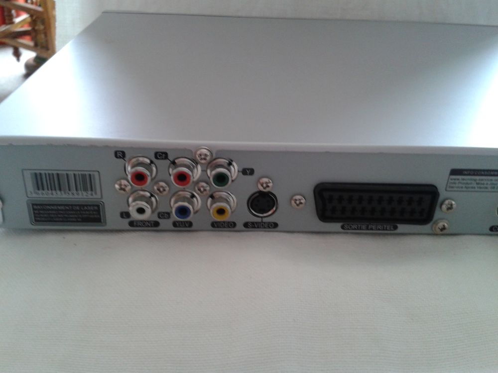 lecteur DVD neuf WILSON W210 avec t&eacute;l&eacute;commande Photos/Video/TV
