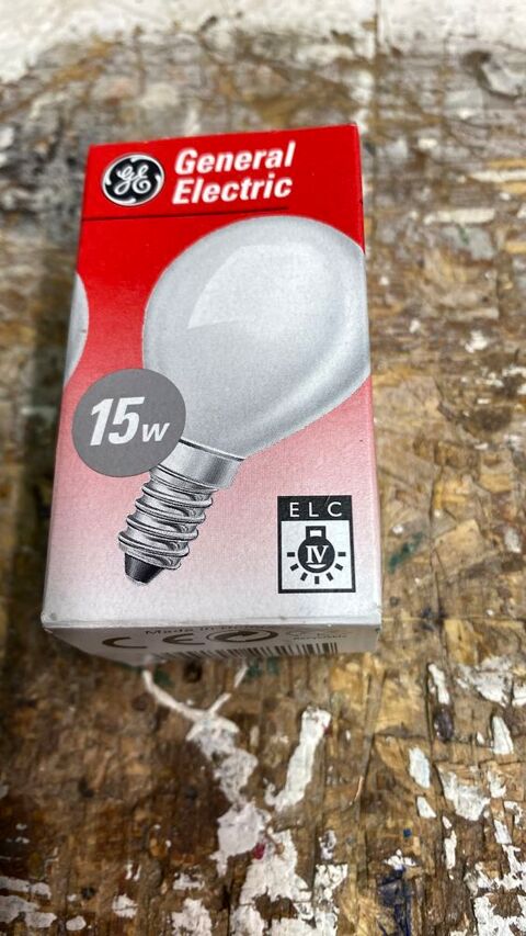 ampoules blanc chaud E14 15W 75 Bagnols-sur-C�ze (30)