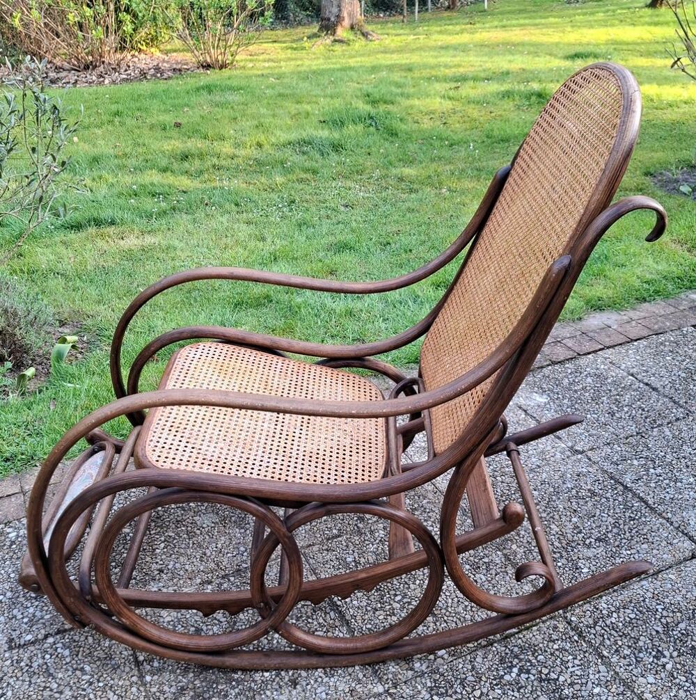 Rocking-chair M.Thonet. Meubles