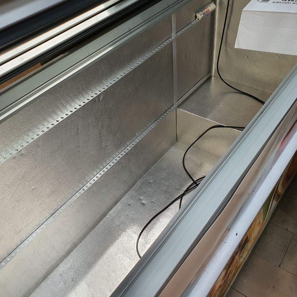 CONGELATEUR COFFRE - Porte de fermeture Vitr&eacute;e Electroménager