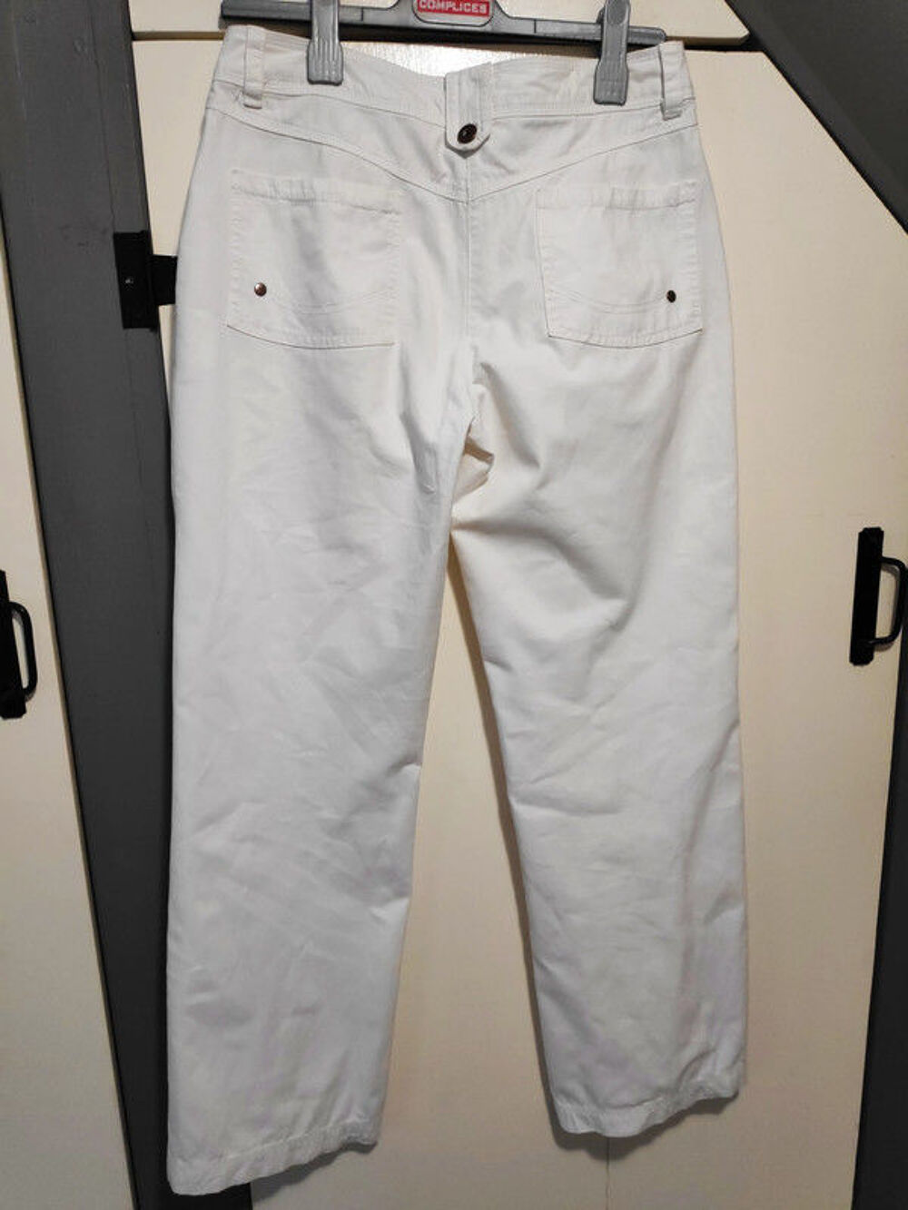Pantalon blanc de qualit&eacute; Vtements