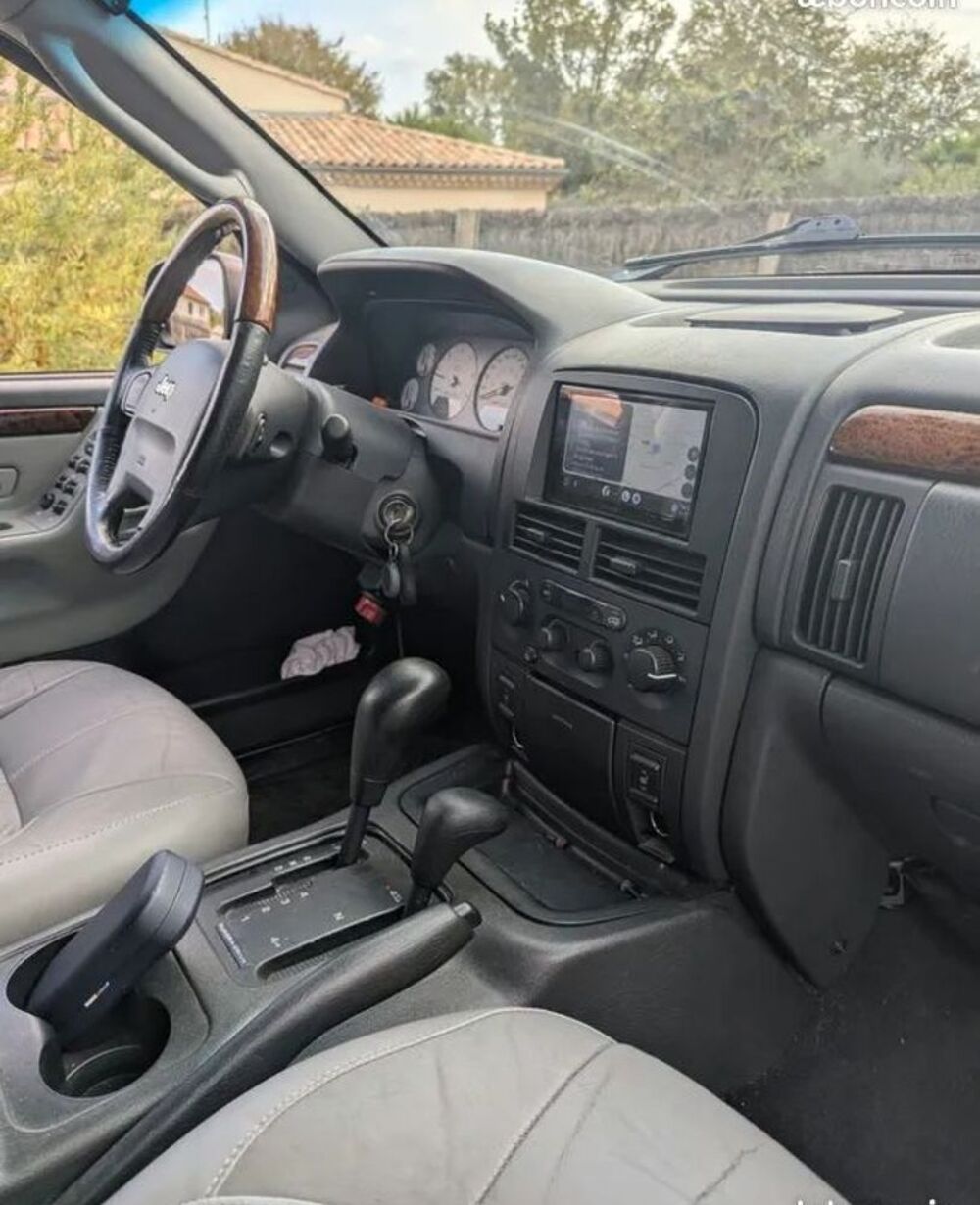 Grand Cherokee CRD Overland A 2003 occasion 33450 Montussan