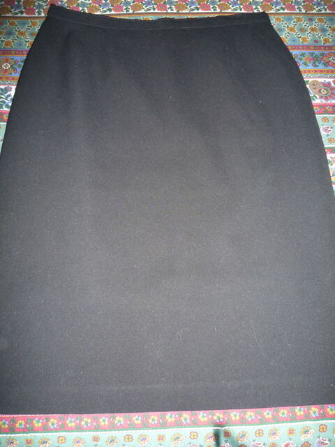 Jupe. 
8 Roncq (59)