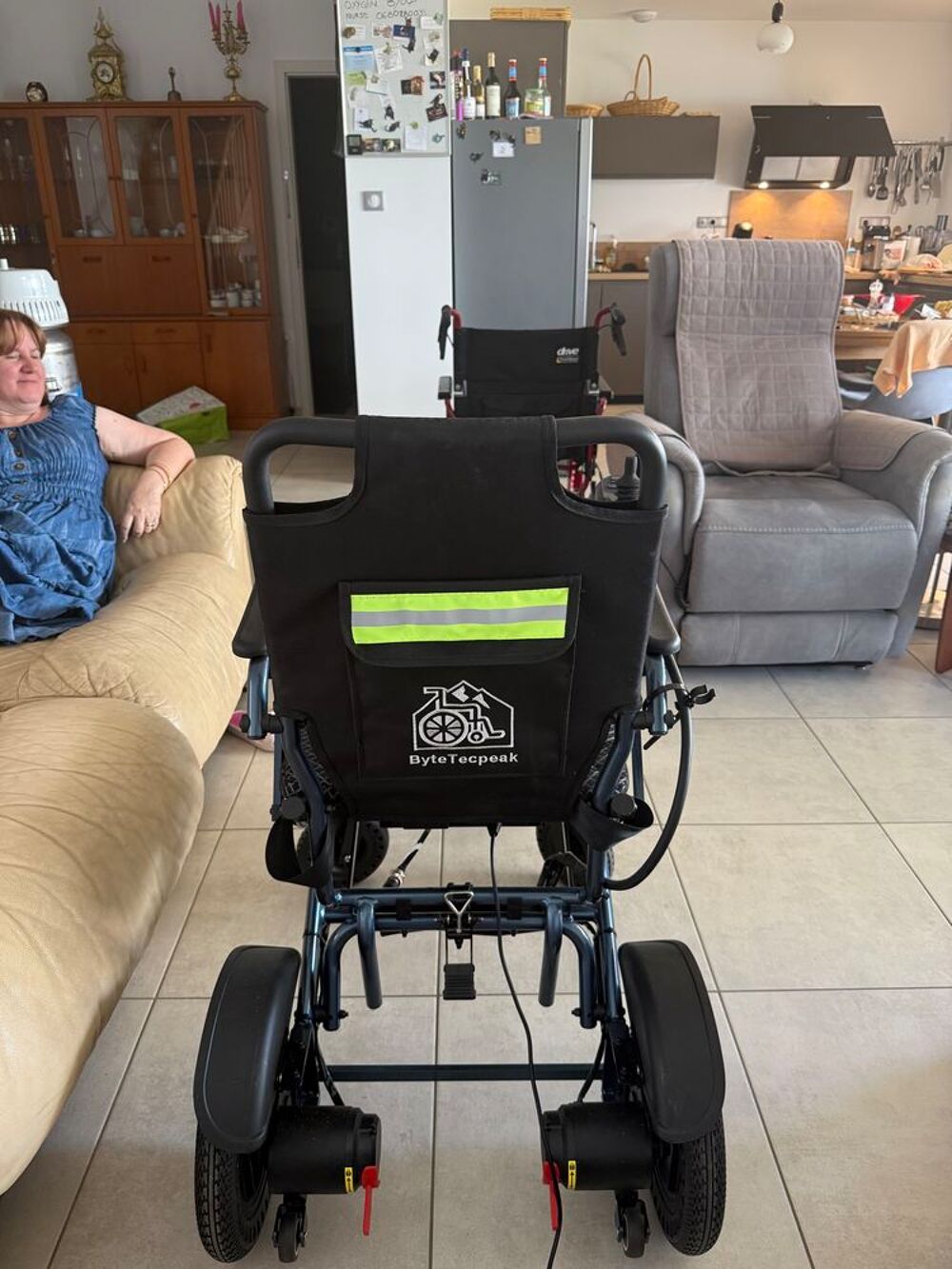 ,
Fauteuil roulant &eacute;lectrique l&eacute;ger et portable, Meubles
