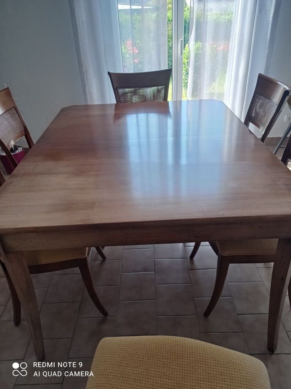 Table de salle &agrave; manger en merisier Meubles